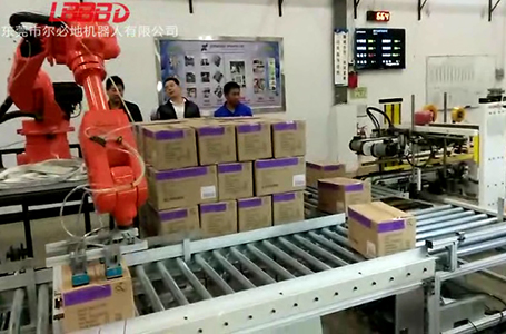 傳統工廠使用碼垛搬運機器人替換人工的優勢